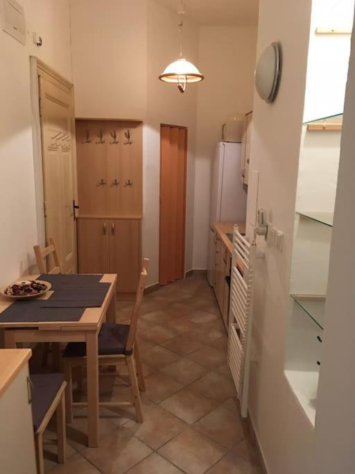 Utulne Ubytovani U Centra V Blizkosti Vystaviste Brünn Exterior foto